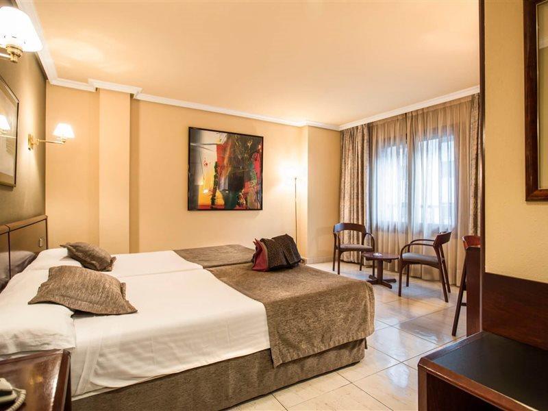 Yomo Imperial Hotel Sant Julià de Lòria Екстериор снимка