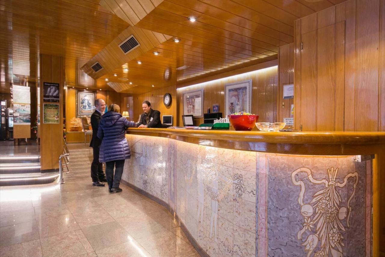 Yomo Imperial Hotel Sant Julià de Lòria Екстериор снимка